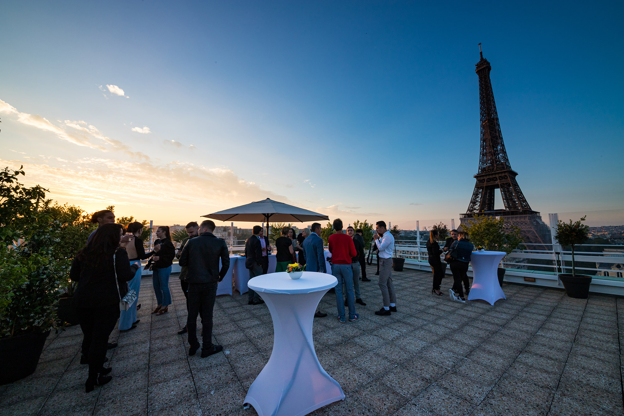 Le Rooftop de la Tour Eiffel